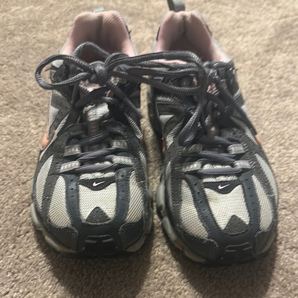 Nike Gray and Pink Sneakers - Picture 2 of 4